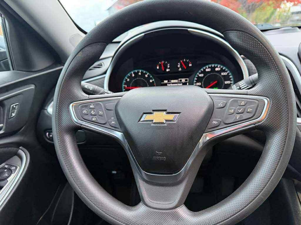 2021 Chevrolet Malibu Image 12