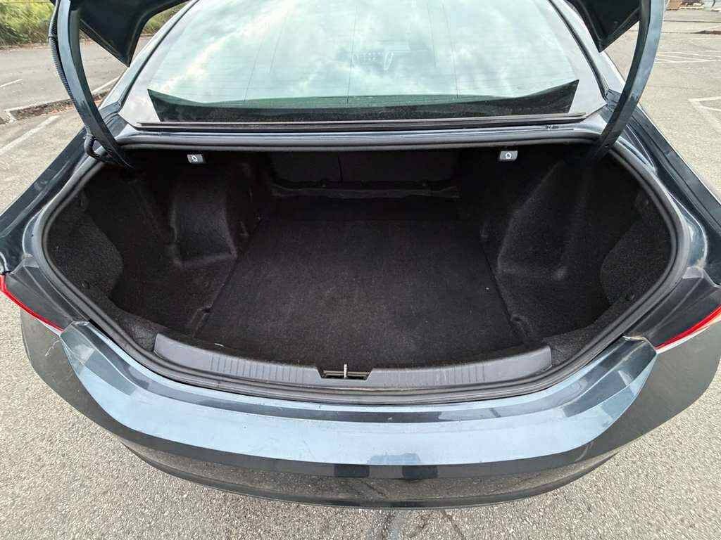 2021 Chevrolet Malibu Image 13