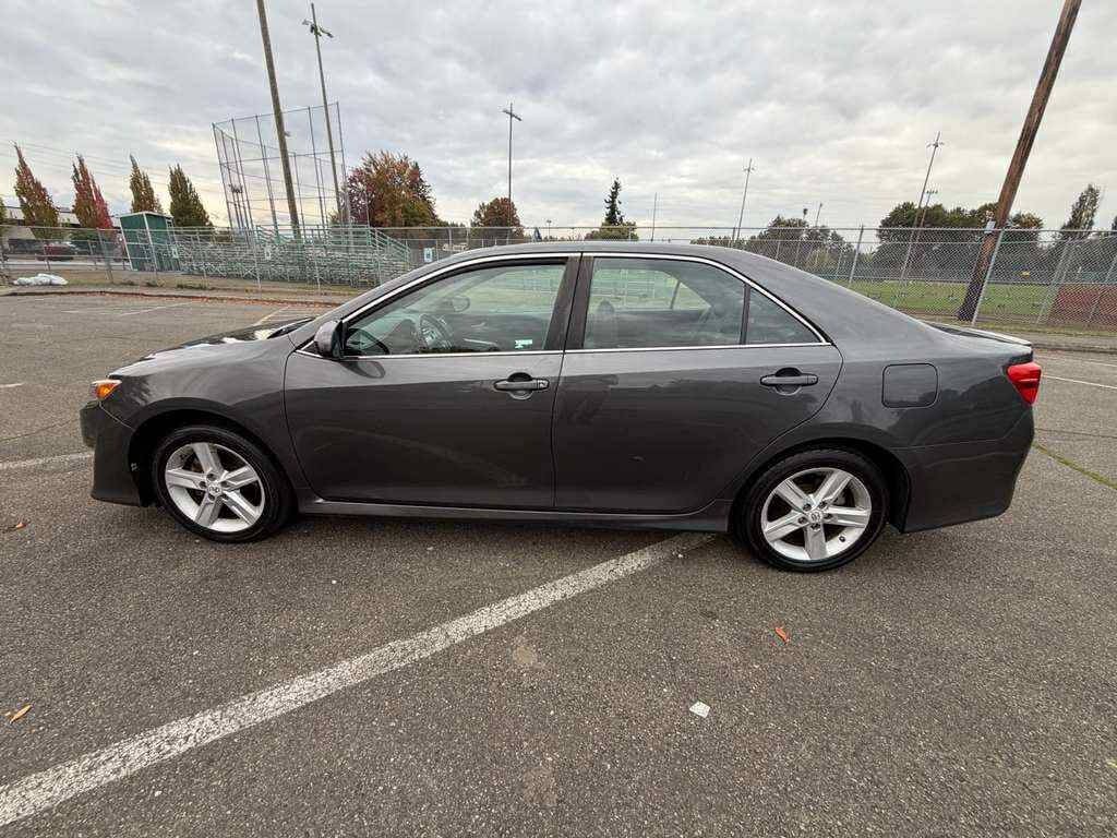 2012 Toyota Camry Image 4