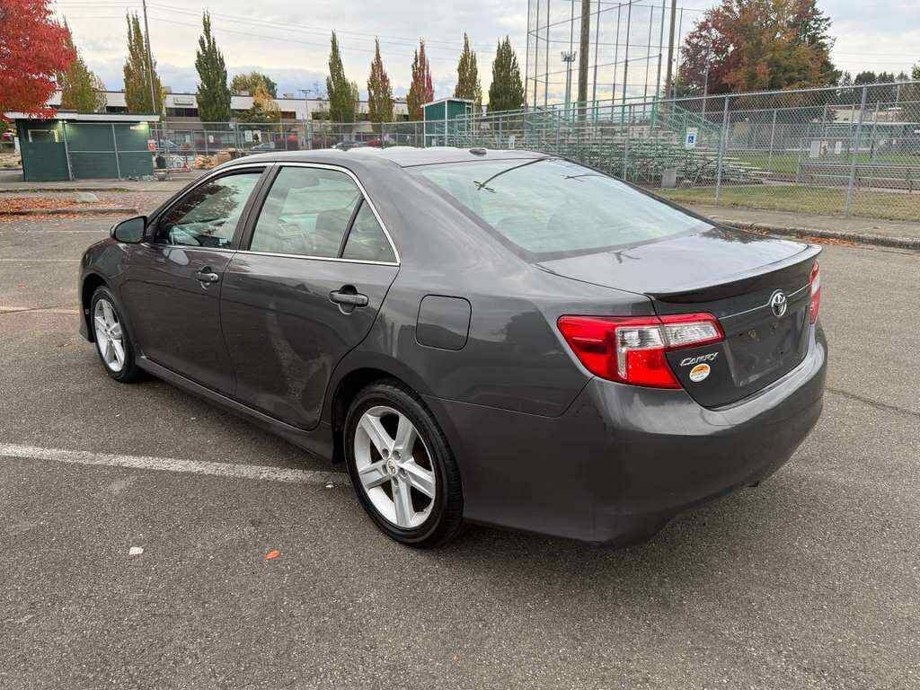 2012 Toyota Camry Image 5