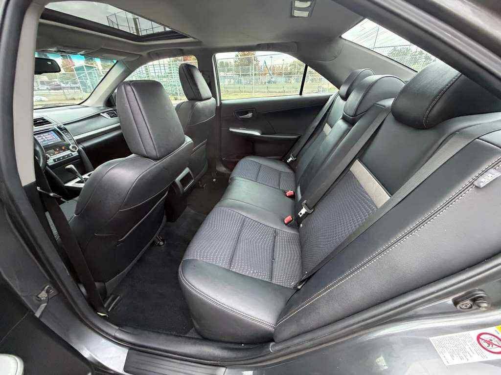 2012 Toyota Camry Image 6