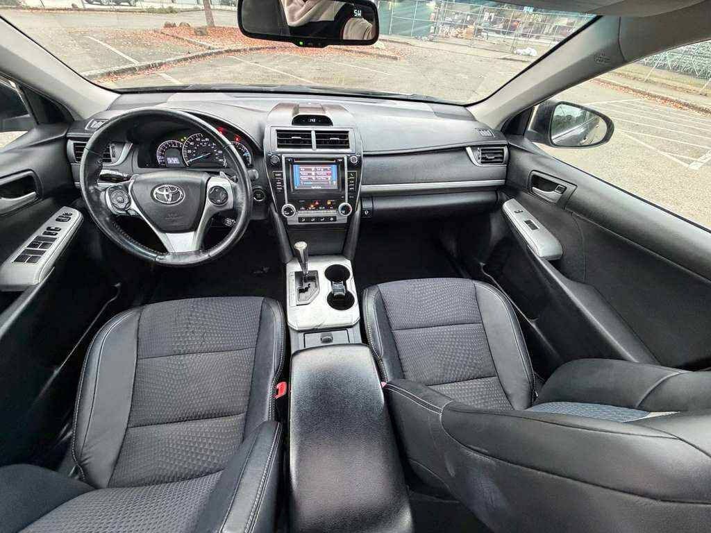 2012 Toyota Camry Image 7