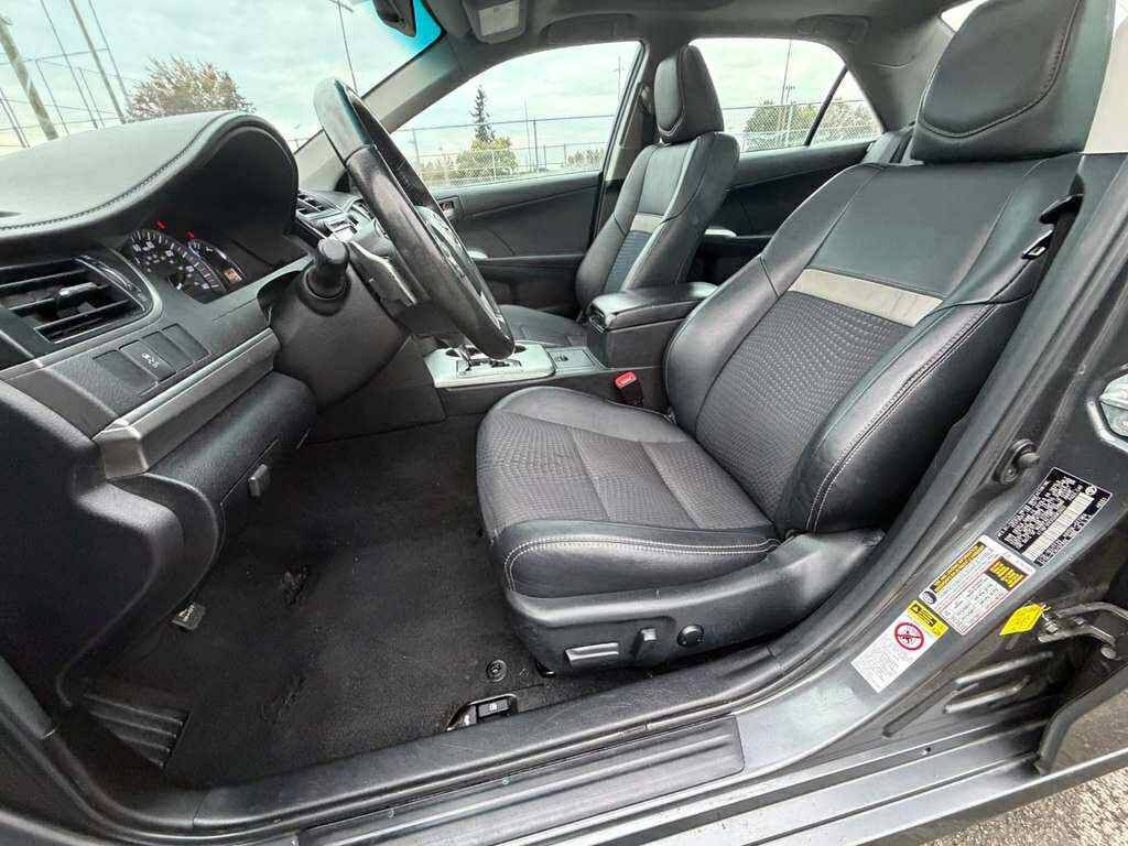 2012 Toyota Camry Image 15