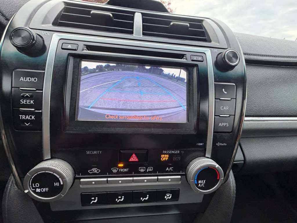 2012 Toyota Camry Image 16