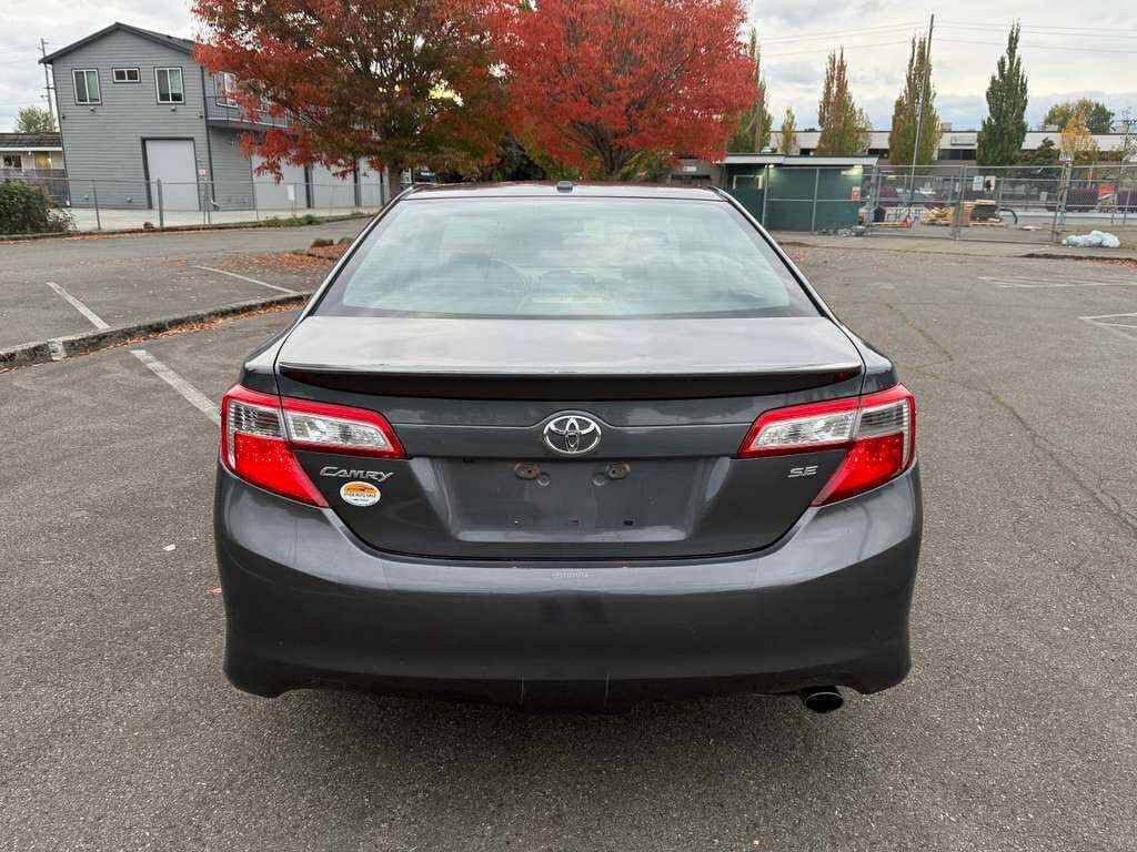 2012 Toyota Camry Image 19