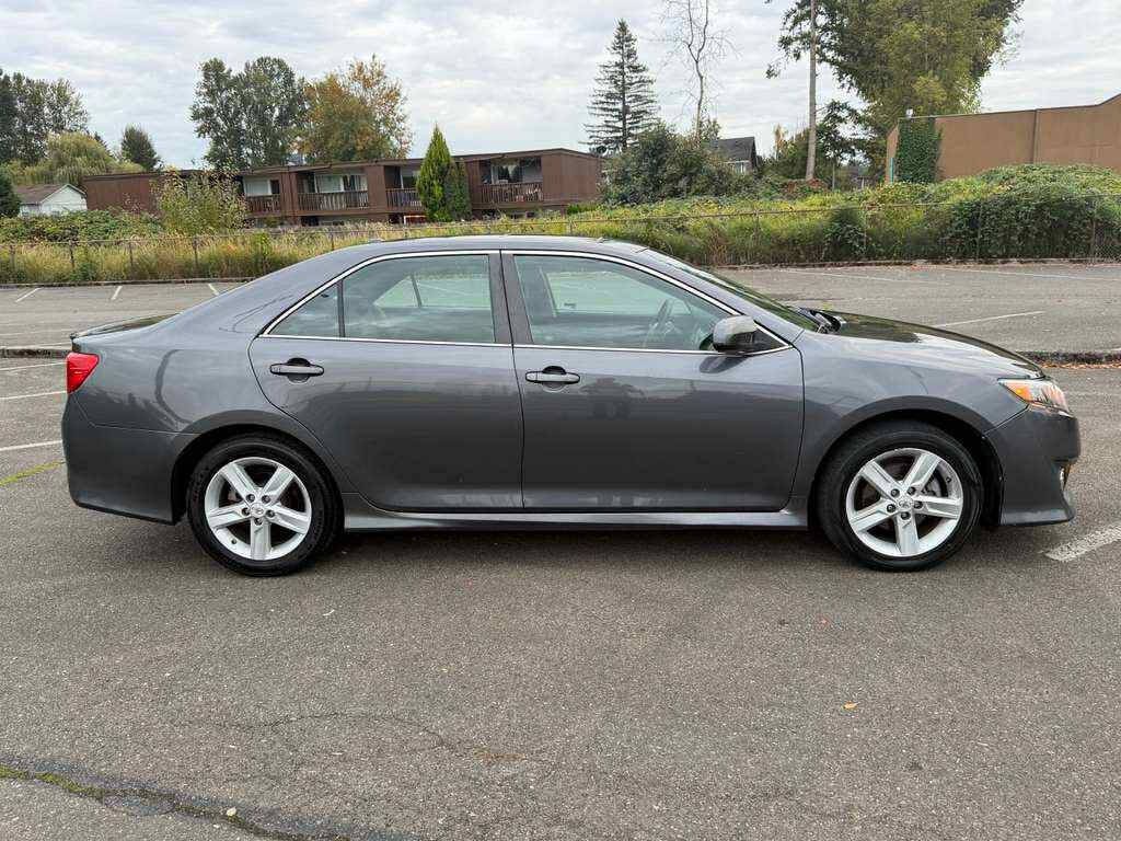 2012 Toyota Camry Image 21