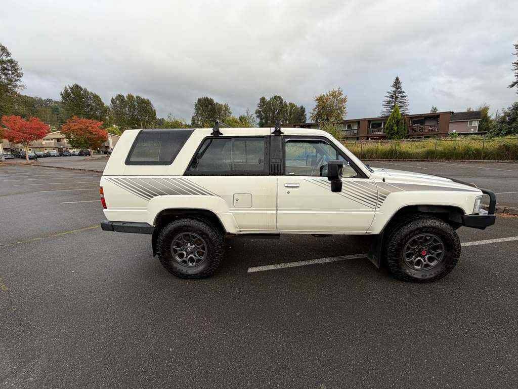 1987 Toyota 4Runner Image 3