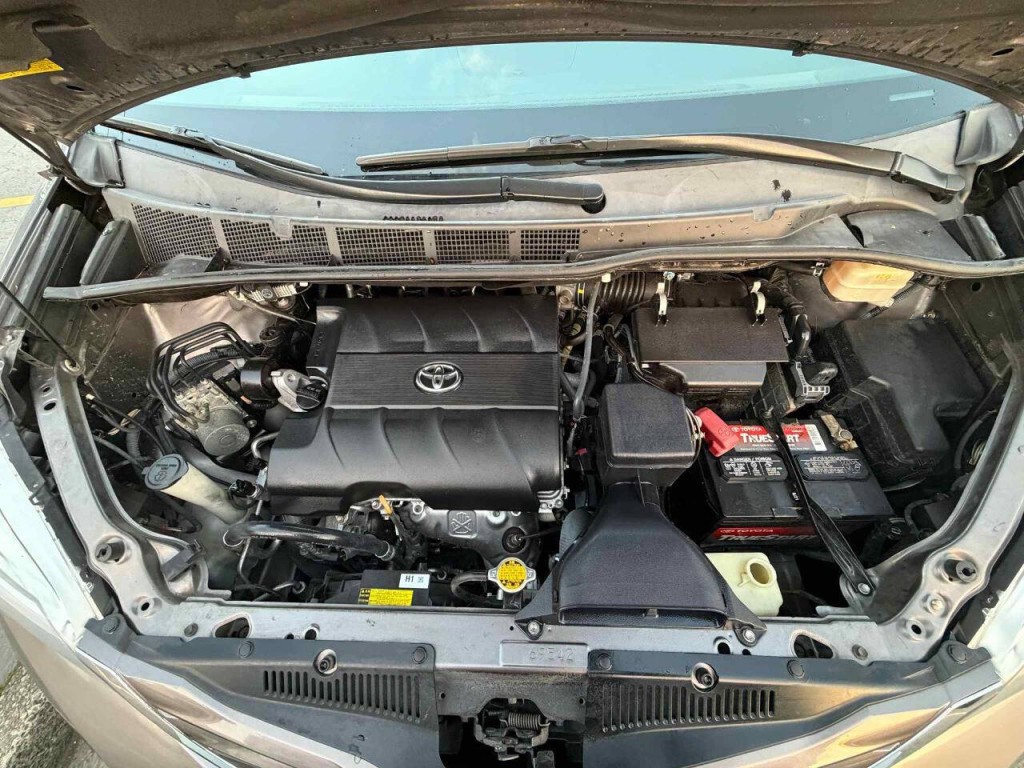 2016 Toyota Sienna Image 26