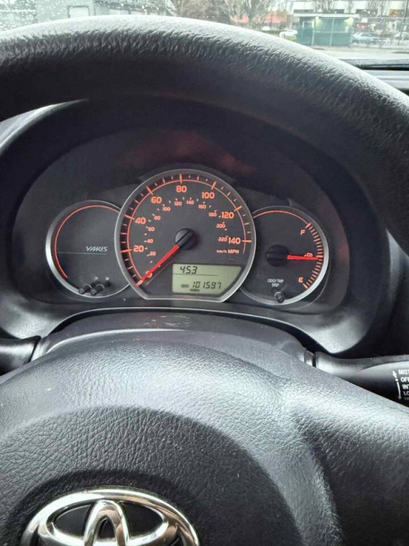 2014 Toyota Yaris Image 7