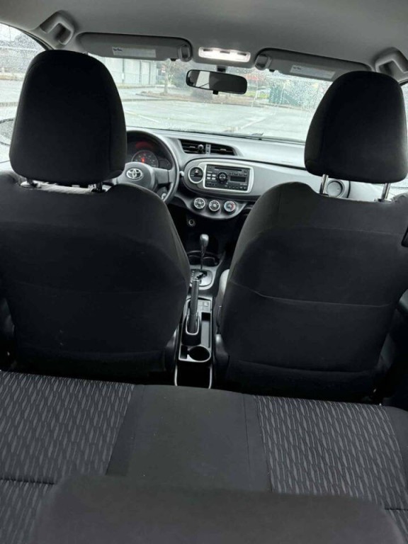 2014 Toyota Yaris Image 21