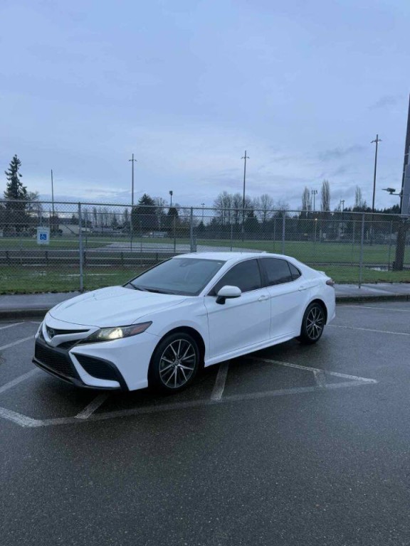 2021 Toyota Camry Image 1
