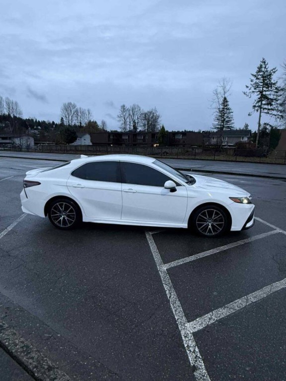 2021 Toyota Camry Image 8