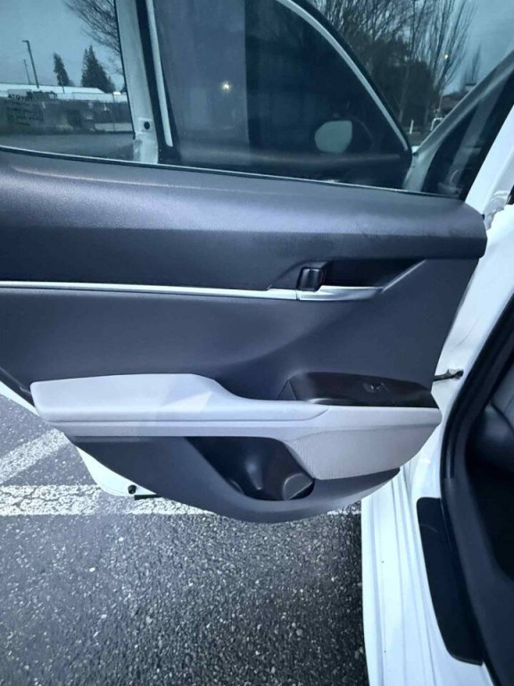 2021 Toyota Camry Image 15