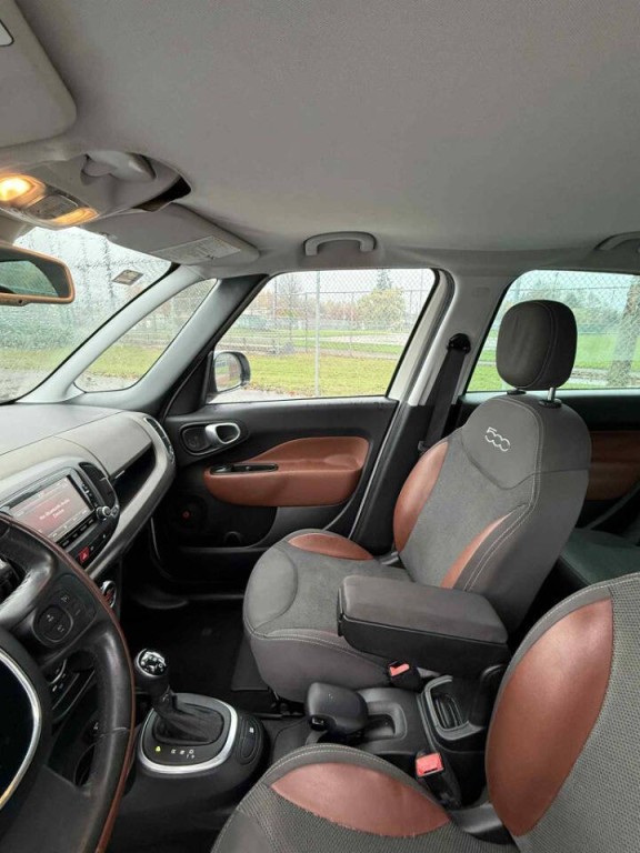2014 FIAT 500L Image 7