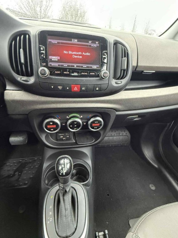 2014 FIAT 500L Image 11