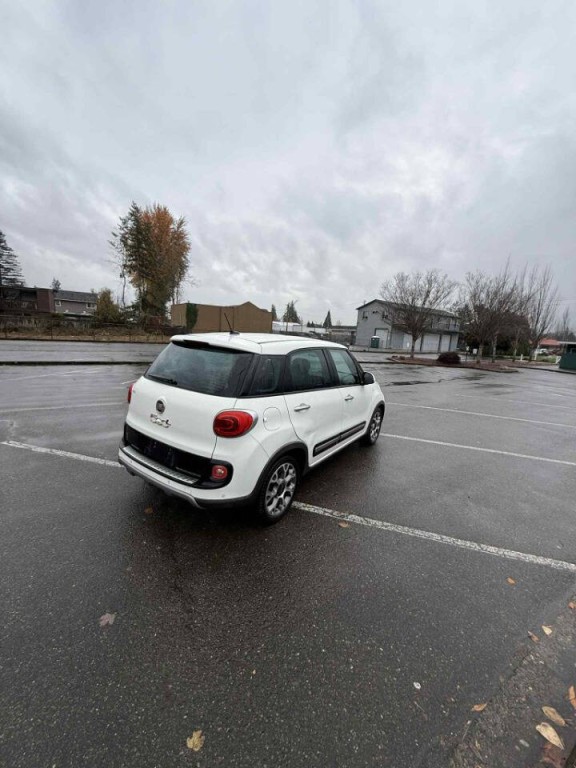 2014 FIAT 500L Image 18