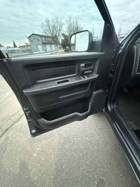2014 RAM 1500 Image 33