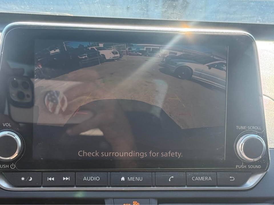 2020 Nissan Altima Image 11