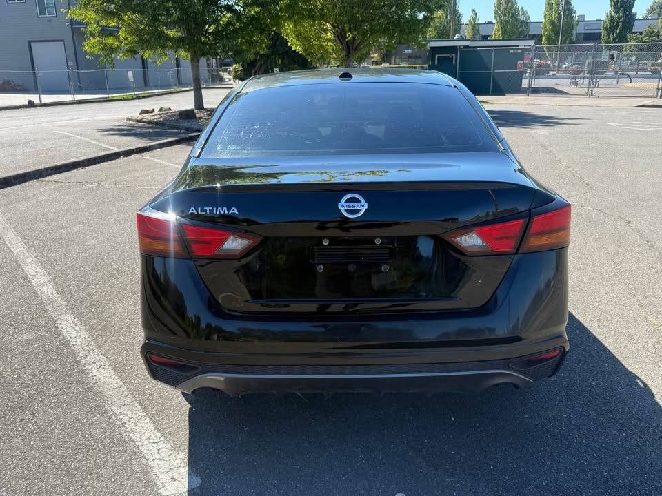 2020 Nissan Altima Image 12