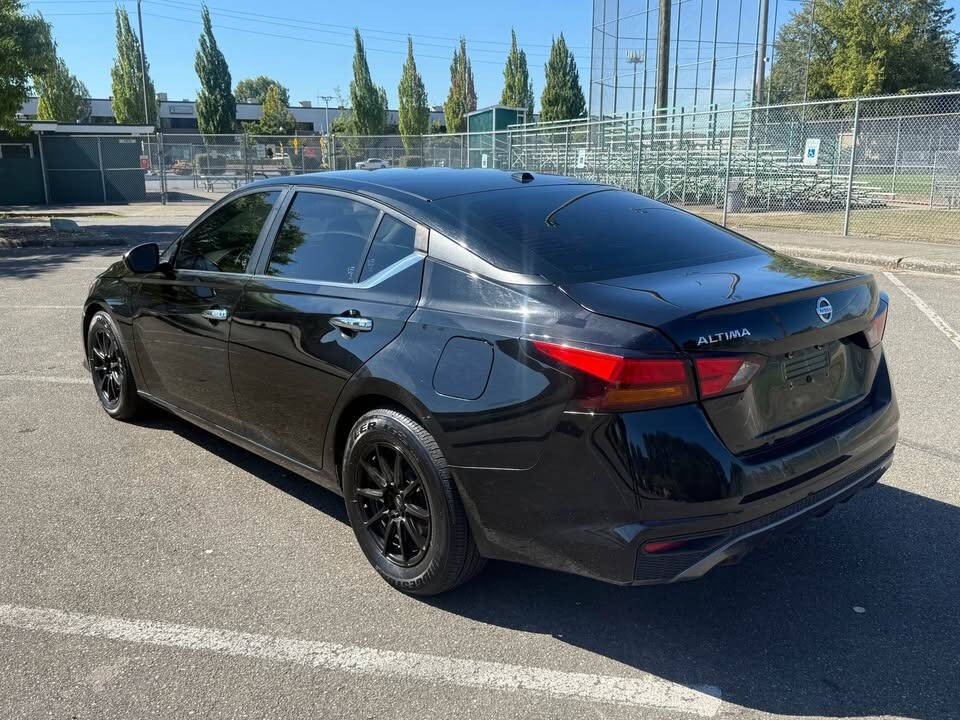 2020 Nissan Altima Image 19