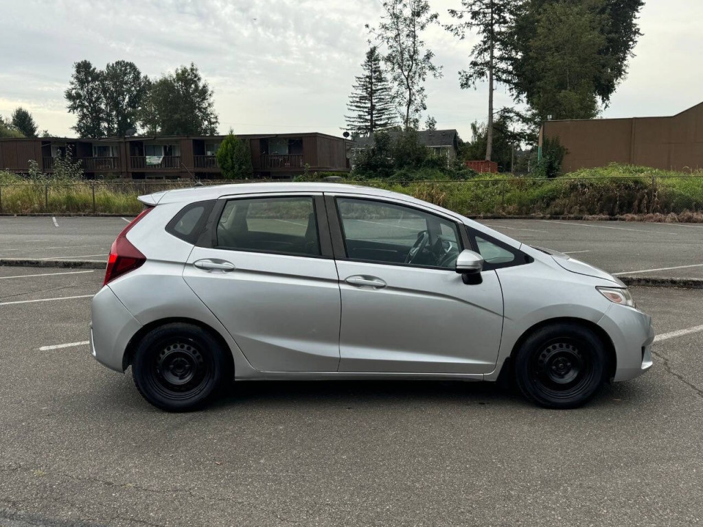 2016 Honda Fit Image 3