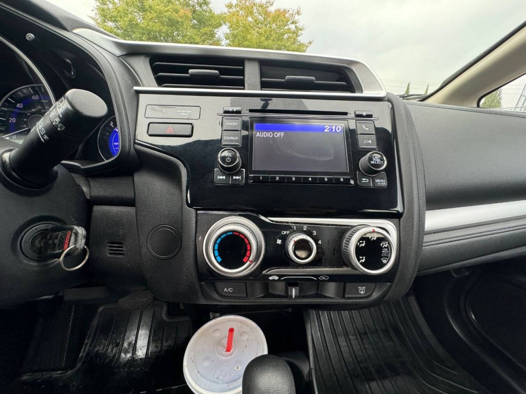 2016 Honda Fit Image 8