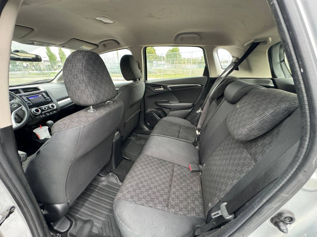2016 Honda Fit Image 9