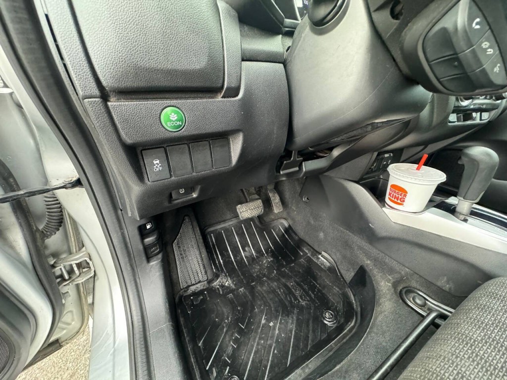 2016 Honda Fit Image 14