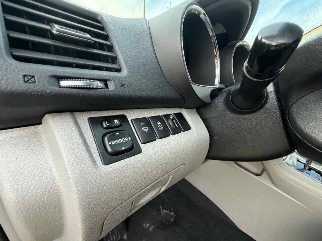 2013 Toyota Highlander Image 19