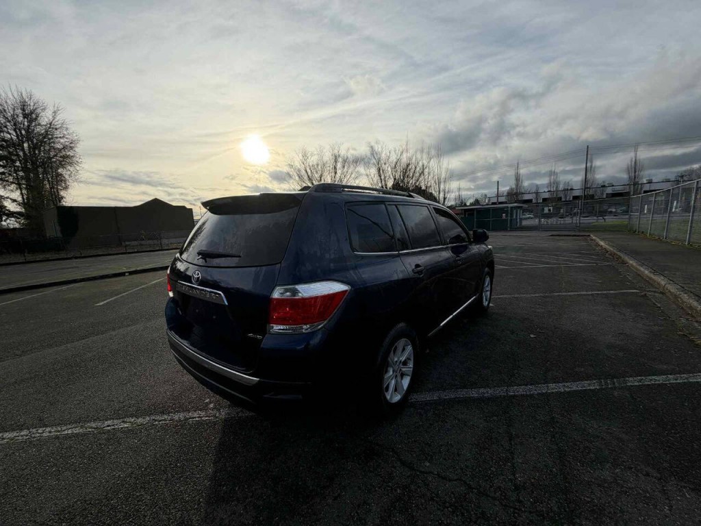 2013 Toyota Highlander Image 20