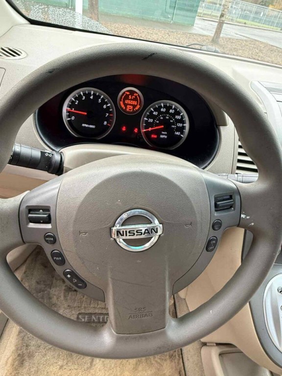 2012 Nissan Sentra Image 6