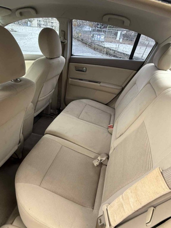 2012 Nissan Sentra Image 9