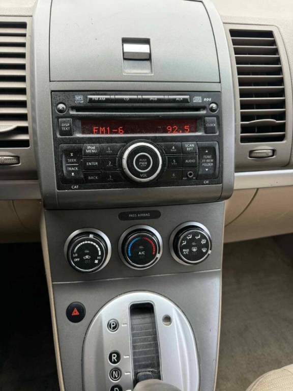 2012 Nissan Sentra Image 16