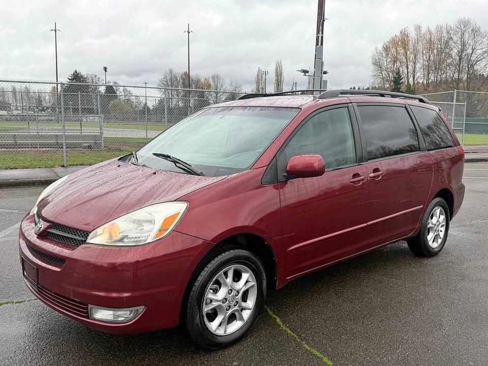 2004 Toyota Sienna Image 1