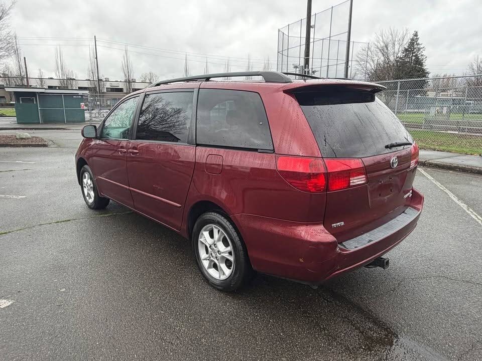2004 Toyota Sienna Image 3