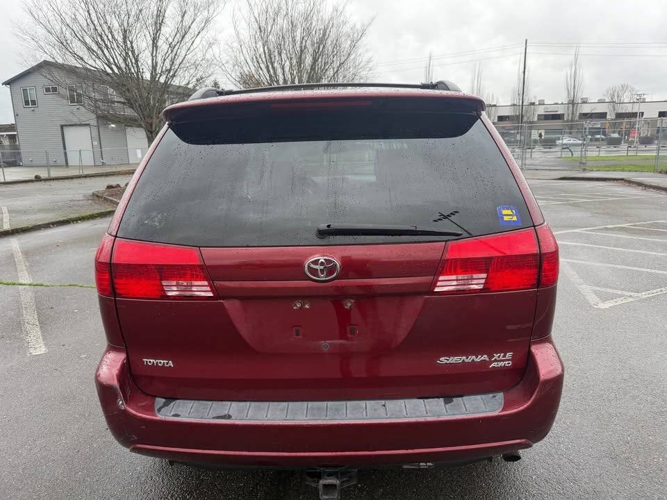 2004 Toyota Sienna Image 6
