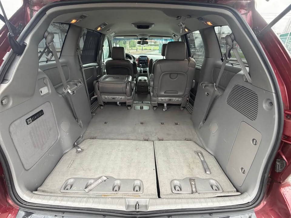 2004 Toyota Sienna Image 8
