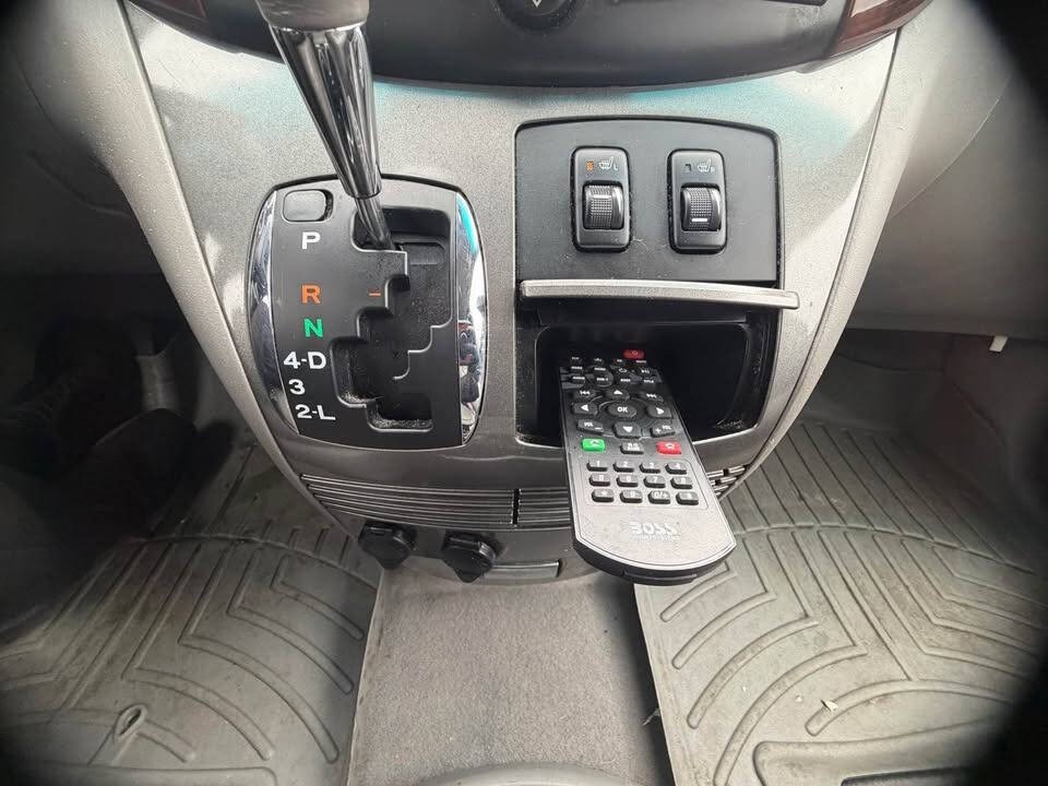 2004 Toyota Sienna Image 13