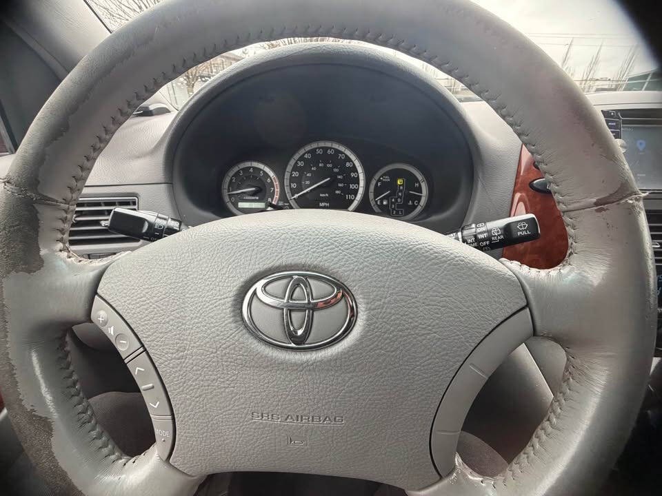 2004 Toyota Sienna Image 15