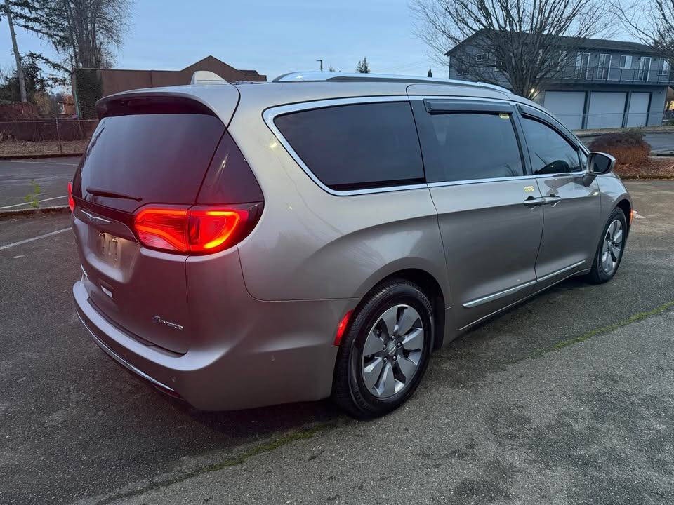 2018 Chrysler Pacifica Image 6