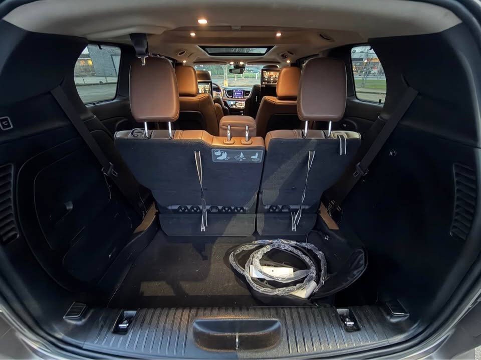 2018 Chrysler Pacifica Image 8