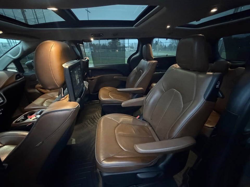 2018 Chrysler Pacifica Image 19