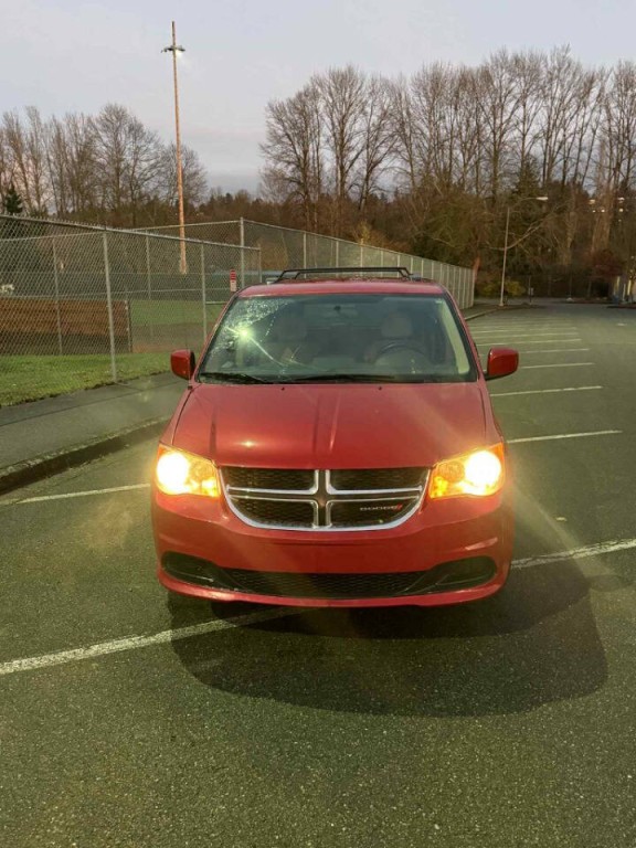 2014 Dodge Grand Caravan Image 2