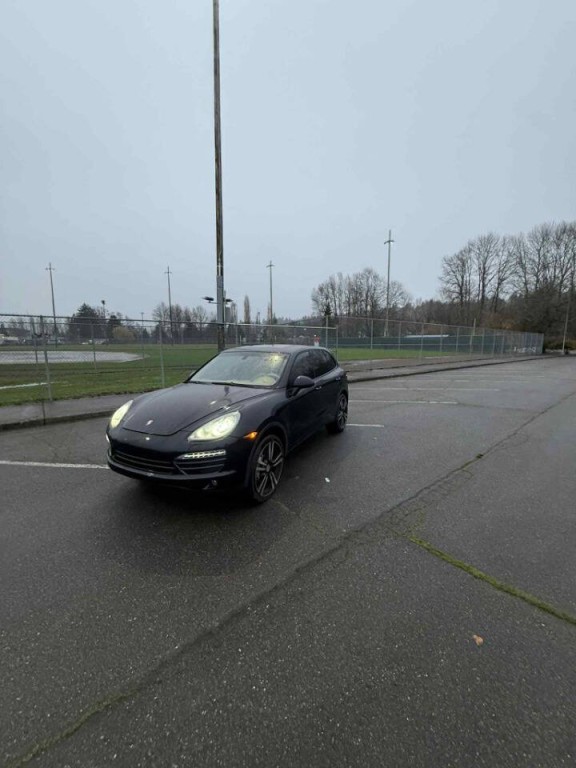 2011 Porsche Cayenne Image 3