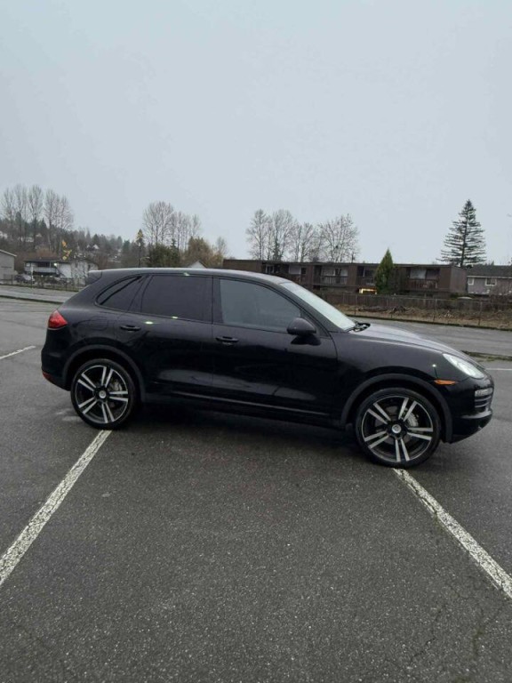 2011 Porsche Cayenne Image 6