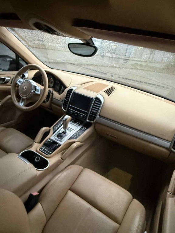 2011 Porsche Cayenne Image 7