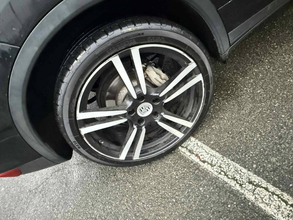 2011 Porsche Cayenne Image 9