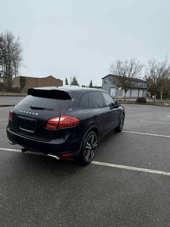 2011 Porsche Cayenne Image 17