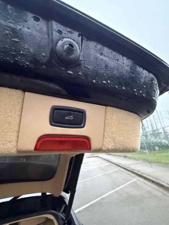 2011 Porsche Cayenne Image 28