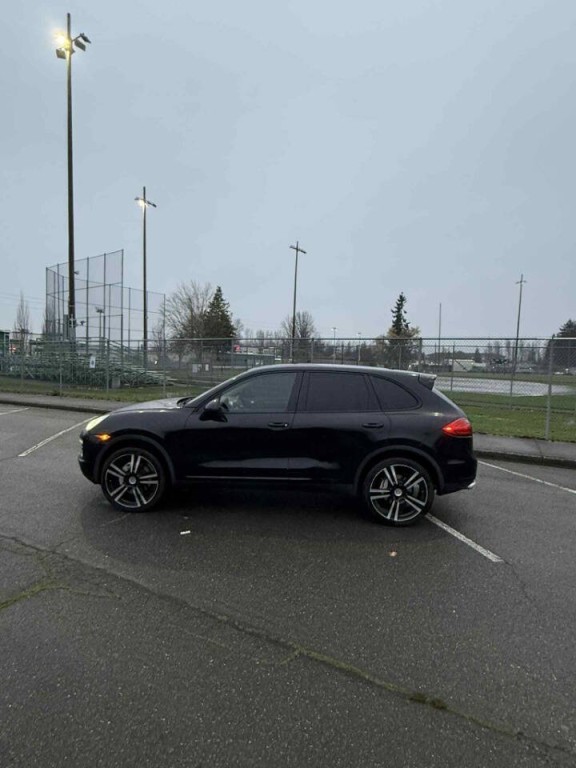 2011 Porsche Cayenne Image 33